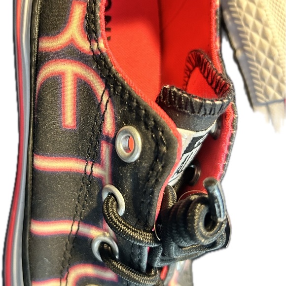 Girls converse size 13 “Pretty Strong” - Picture 4 of 4